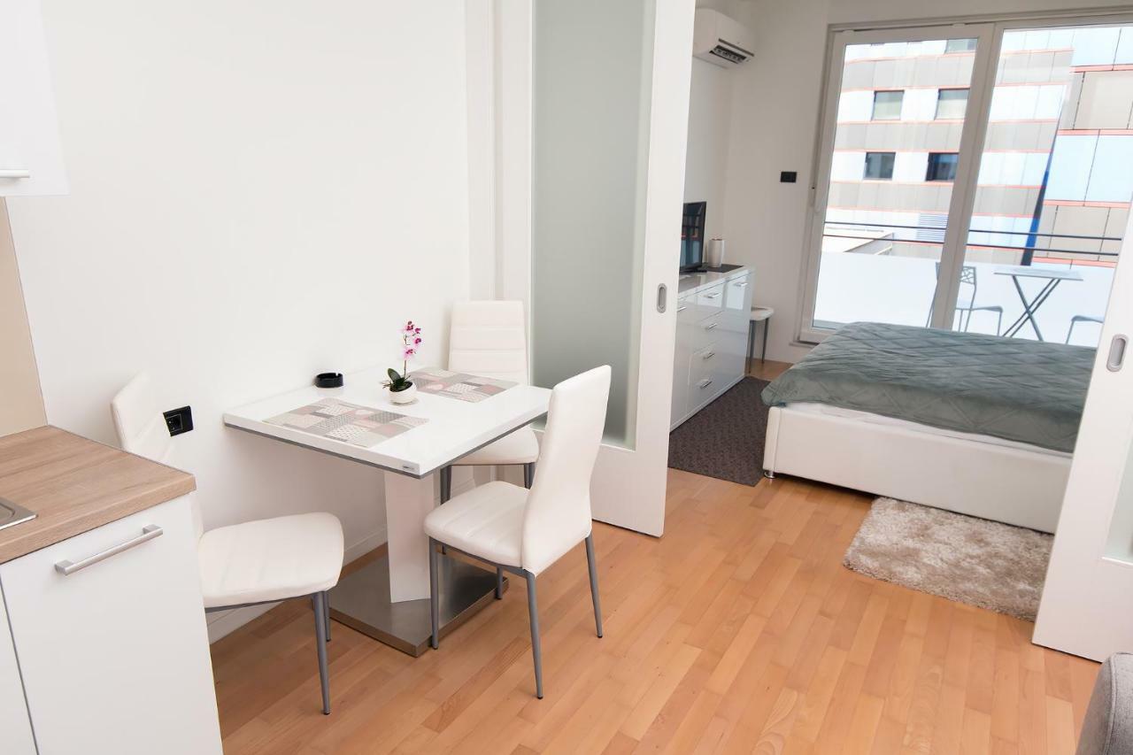 Studio Apartman Bella Zagreb Exterior foto