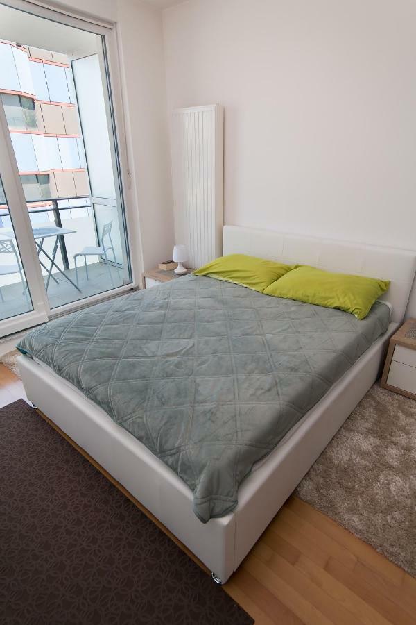 Studio Apartman Bella Zagreb Exterior foto